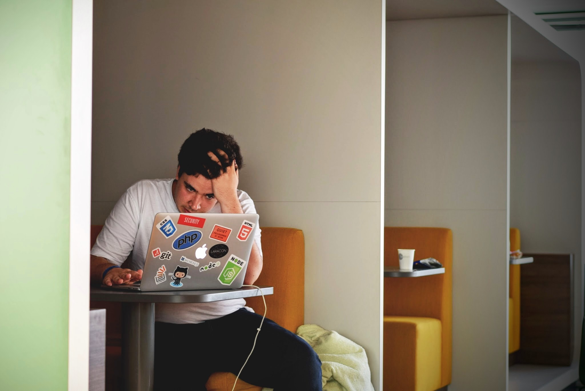 El síndrome de burnout académico es un tipo de perturbación prolongada evidenciada por la aparición del cansancio mental.
